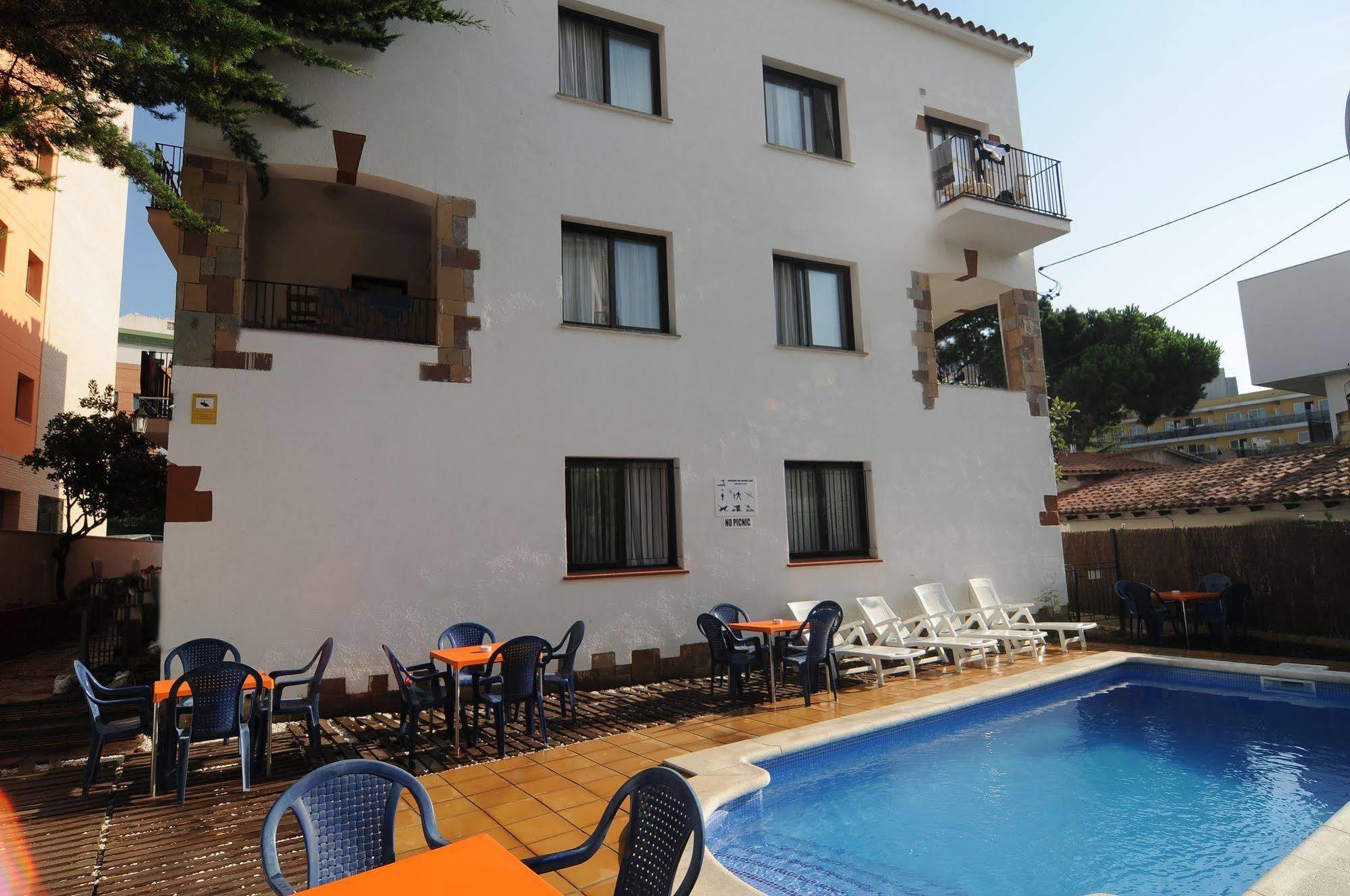 Apartamentos Ar Caribe Lloret de Mar Ngoại thất bức ảnh
